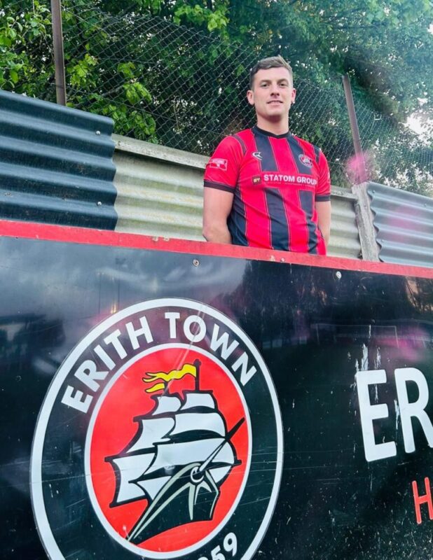 Harry Taylor signs for Erith Town